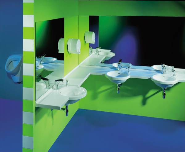 fugenloser Waschtisch ohne Nähte wie aus einem Guß