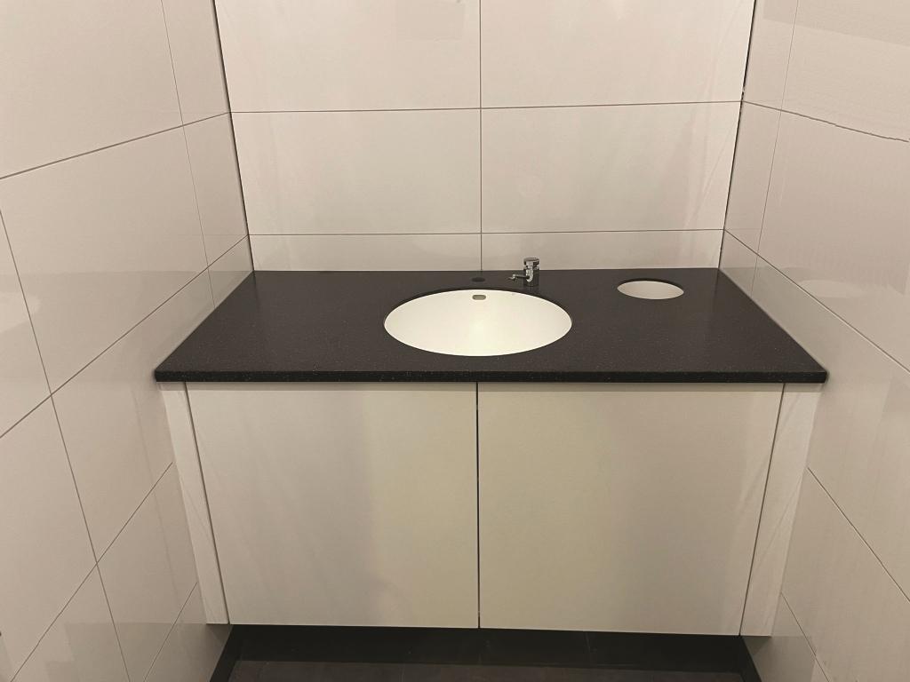 Waschtischunterschrank nach Maß